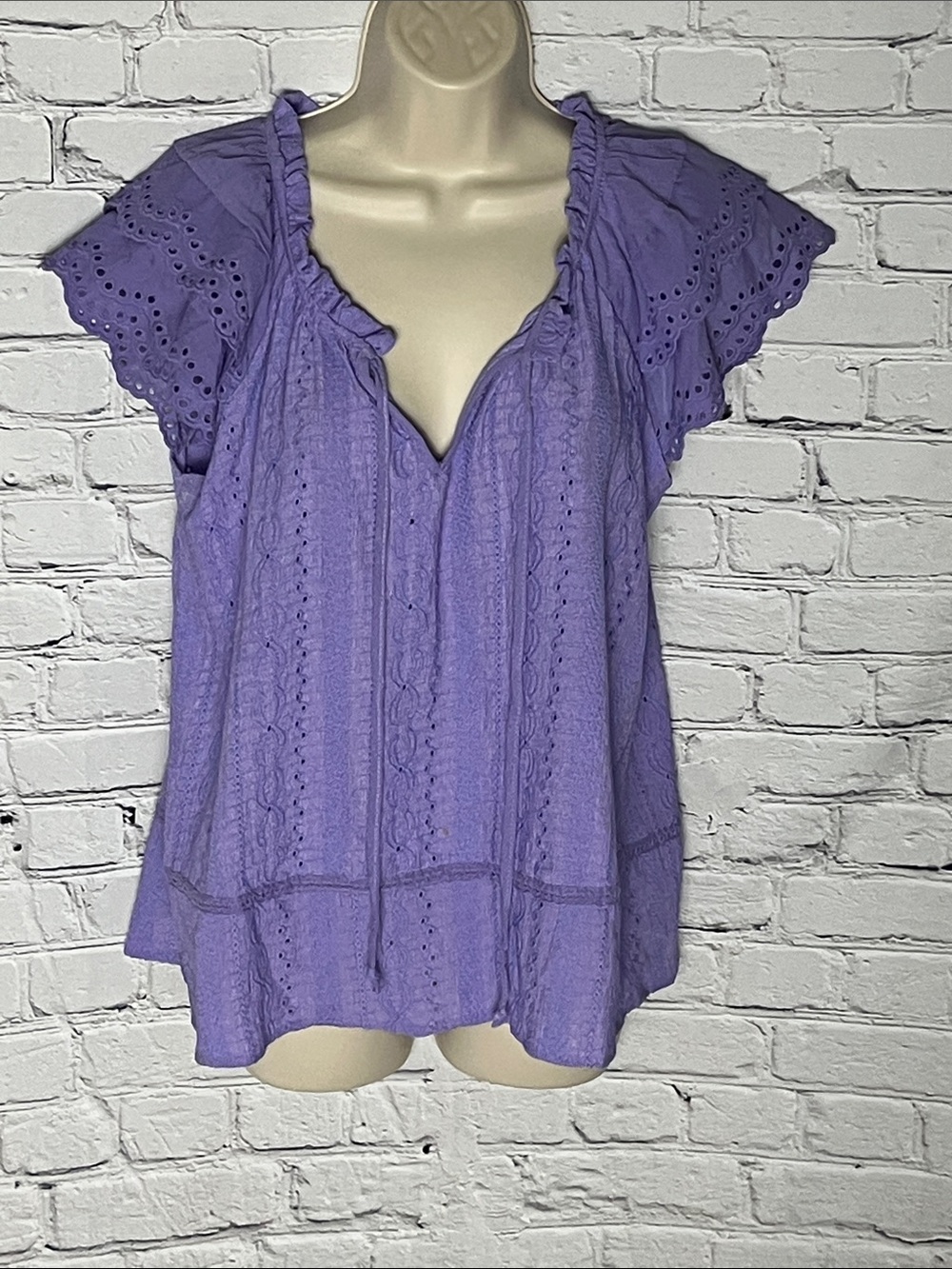 Knox Rose Lavender Eyelet Ruffle Sleeve Blouse
